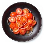 Tomatensalat mit Zwiebeln